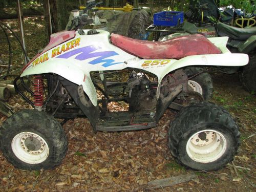 2000 polaris trailblazer 250 atv rolling chassis, comes with motor, no reserve!