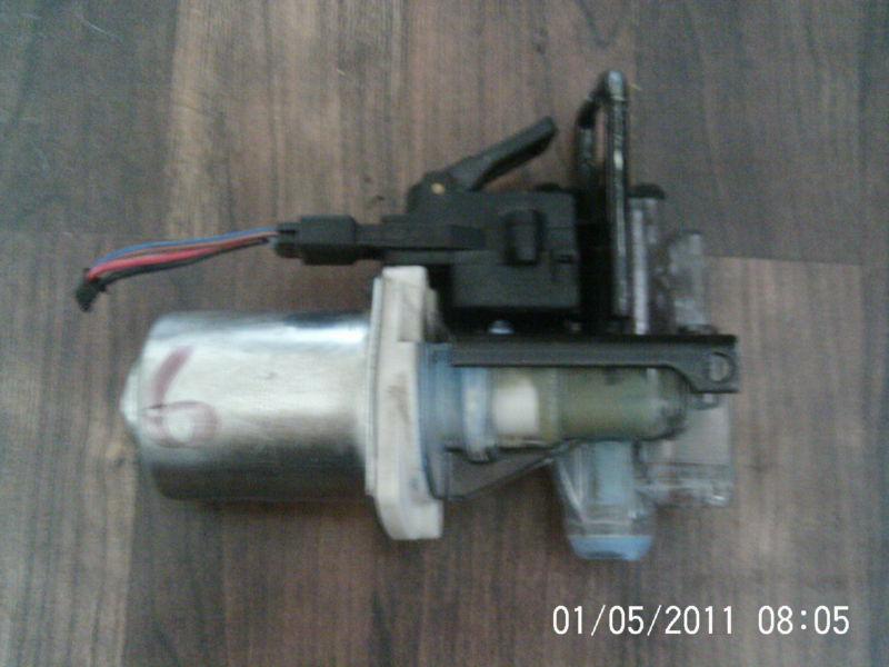 90-02 lincoln town car continental trunk lock pull down motor