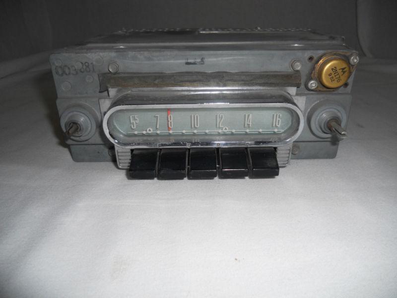 1960-1961 ford radio-full size
