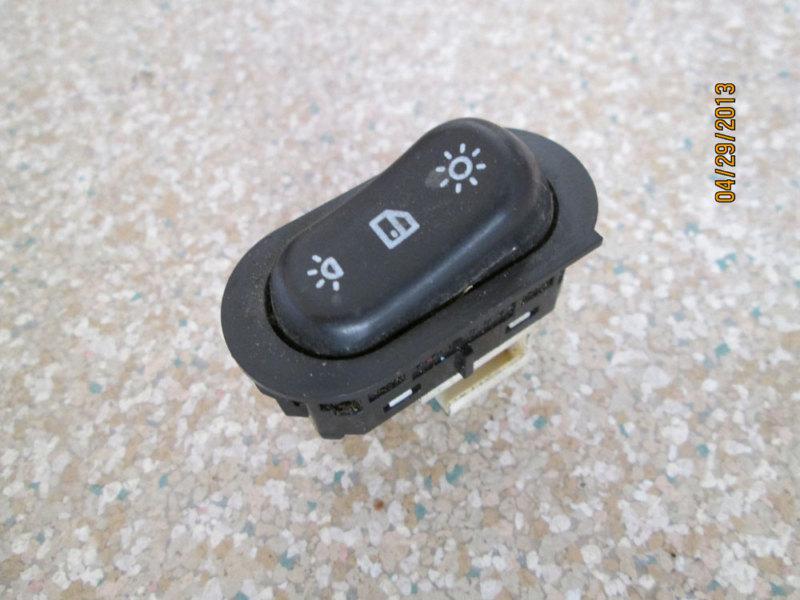Saab 900 9-3 9-5 turbo center console dome light switch oem 4411997