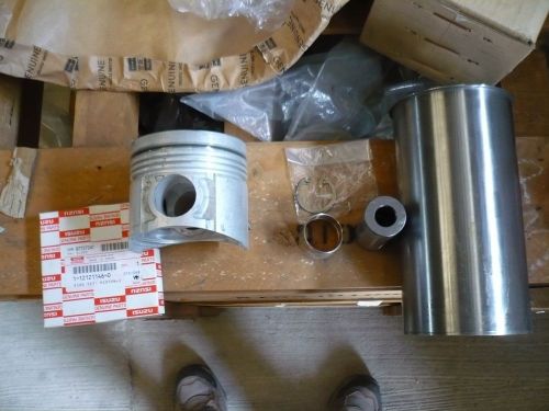 Isuzu diesel piston and liner part 1-87811372-1-1 set of 4