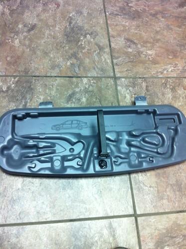 Bmw e46 325 323 330 328 sedan coupe trunk lid tool case tray holder