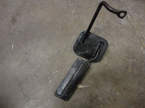 68-72 chevy chevelle malibu accelerator pedal with bracket - gas,