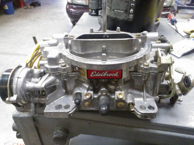Edelbrock 1406 600 cfm carb and 7101 rpm intake sbc