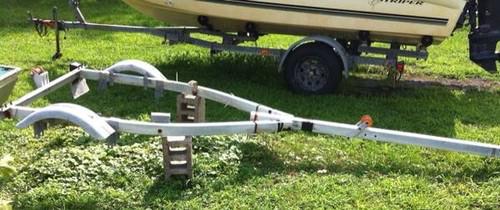 Used  trailer axle local pick up only not one in picture