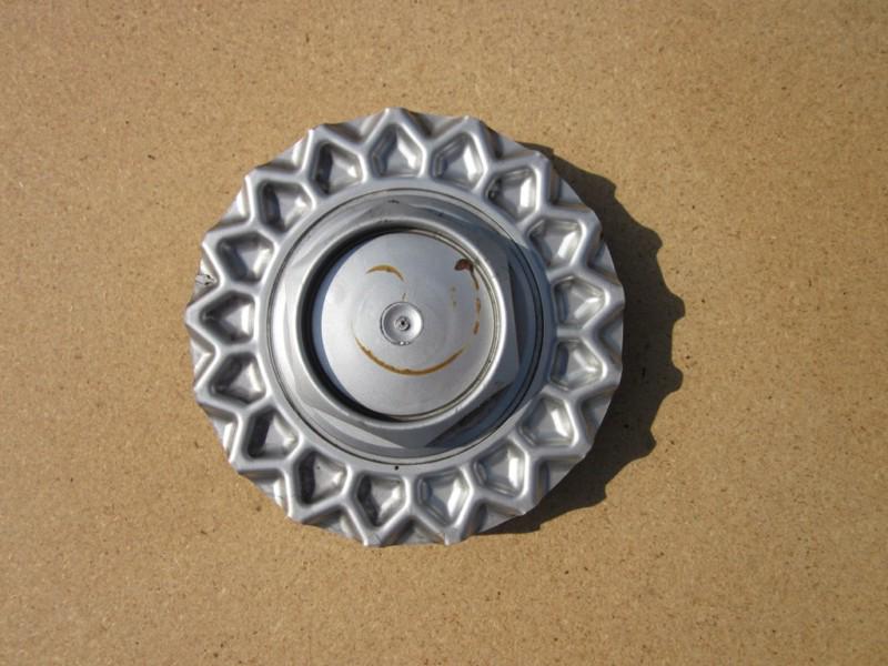 Bmw 5-series e34 hubcap no logo