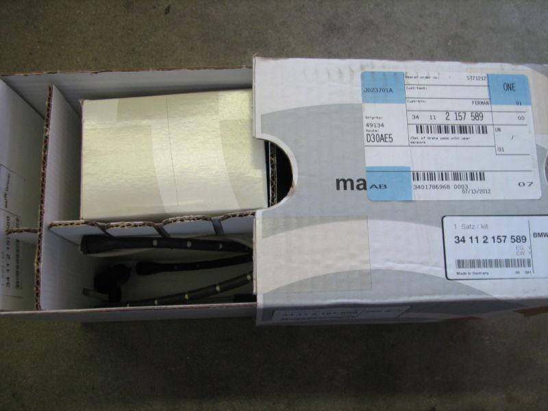 Bmw e39 5 series 530i 540i front brakes pads and sensor service kit  genuine oem