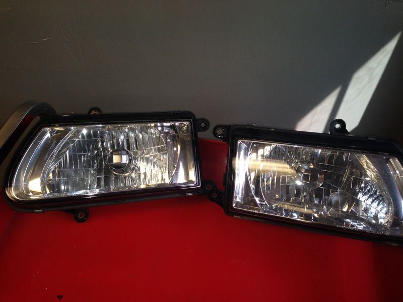 2001 passport headlight pair front