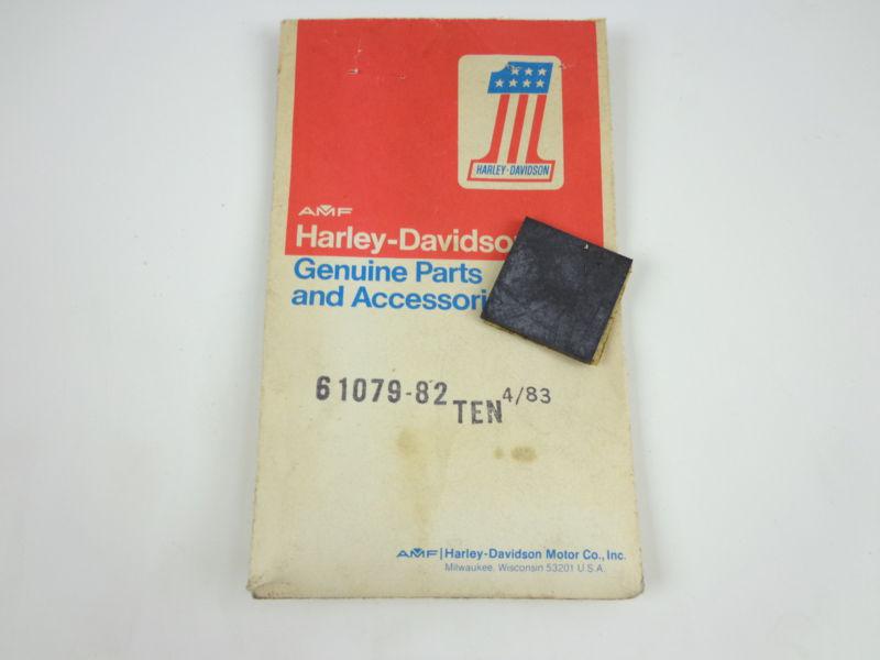 Harley davidson heat shield/turn signal/gas tank cushion 61079-82