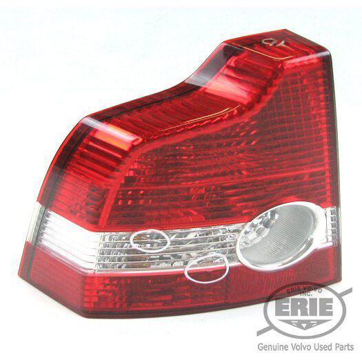 Volvo oem left drivers tail light 30698345 fits volvo s40 2004-2007