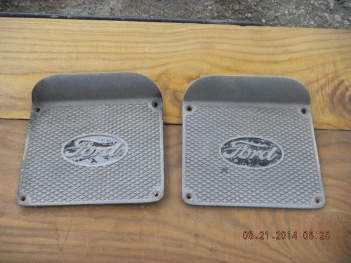 Vintage ford roadster running board step pads