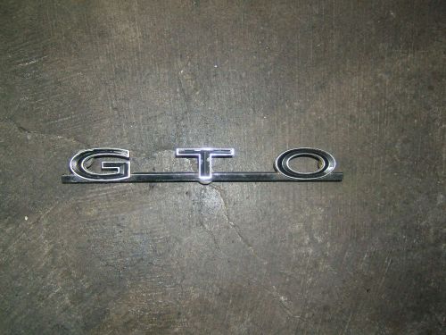 1966 pontiac gto original &#034;gto&#034; emblem