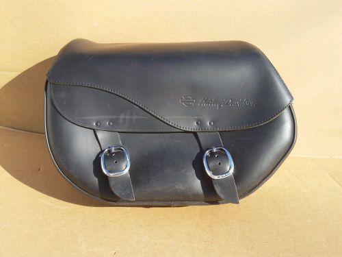 Genuine oem harley detachables leather saddlebags 88237-07 flstc fx softail