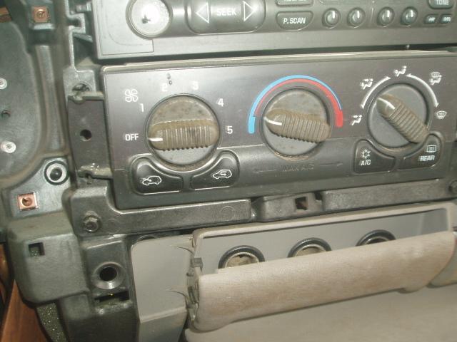 2001 s-10 chevrolet ext. cab truck temp/climate control unit sk# 7706