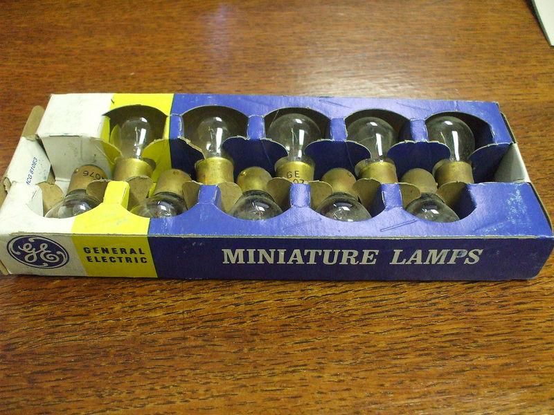 1076 ge miniature lamp bulb new qty 20 