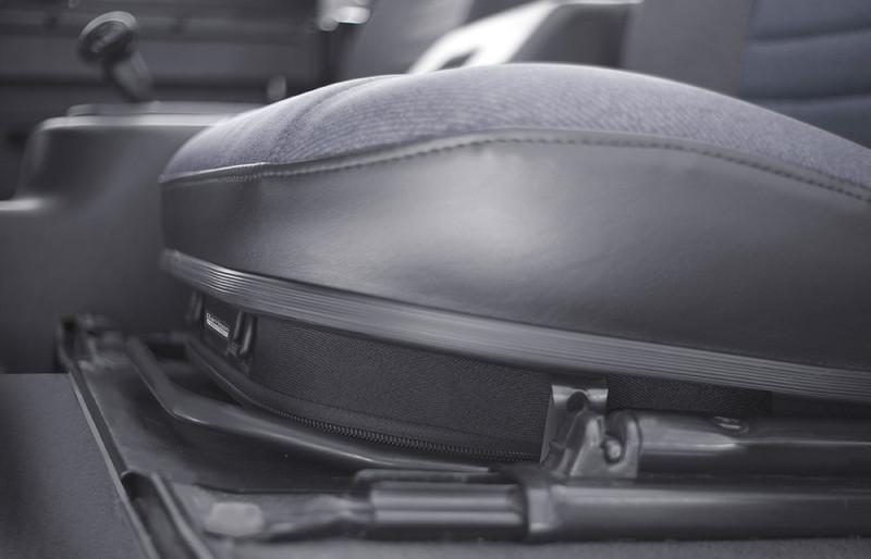 New!!! under seat storage case se - for land rover® defender front seats