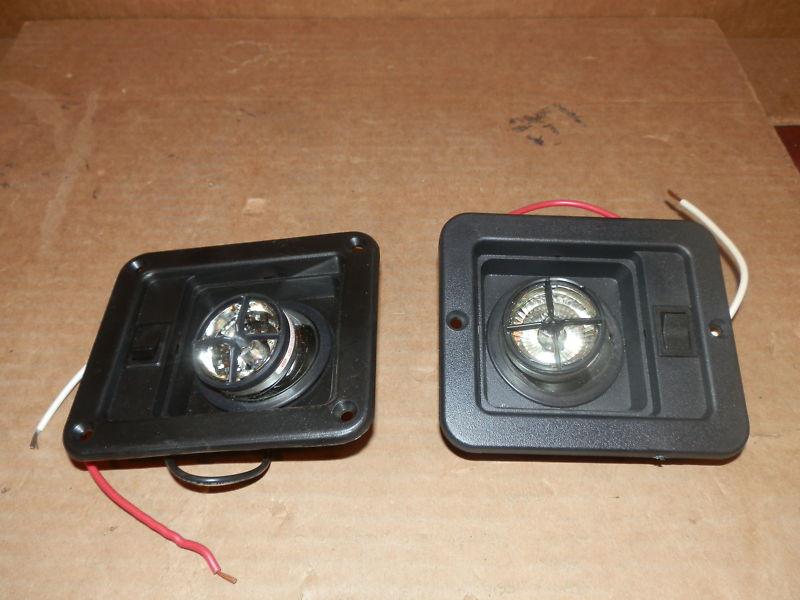 12 volt set of two swivel lights model 911 ( new )