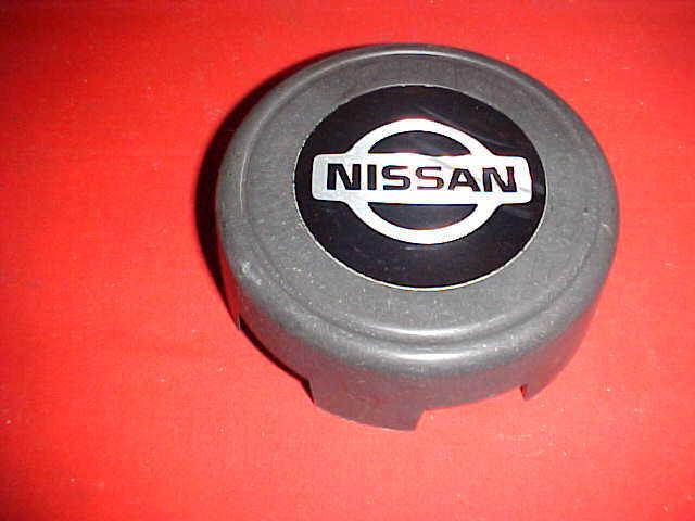 Nissan pathfinder pick up wheel cover hub cap center cap