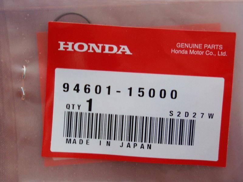 Honda cb cl350 piston pin clips  (2) 94601-15000