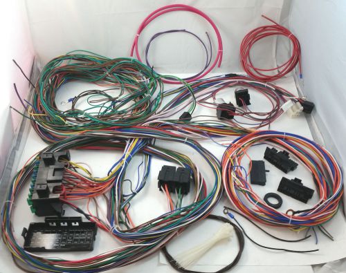 Complete universal 12v 24 circuit 20 fuse wiring harness wire kit hot rod rat v8