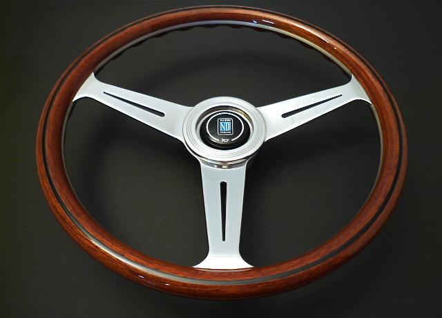 Nardi classic wood / polished spokes 36 + hub for alfa romeo spider 1966-1982