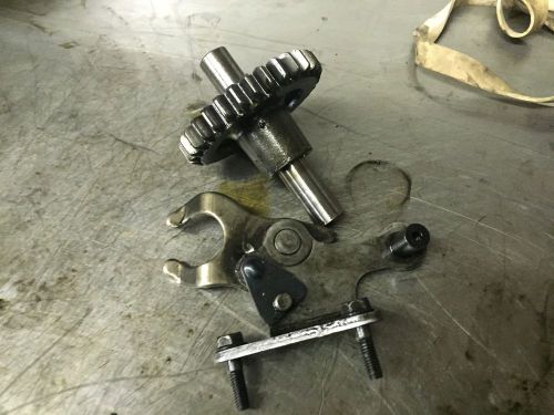 01-05 honda civic d17 reverse gear shaft with actuator arm holder lx dx d17a1