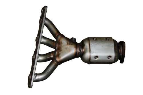 Exhaust manifold with integrated catalytic converter bosal 079-5210