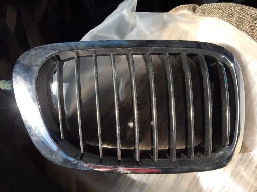 Bmw 3-series front right grille oem 51138208668