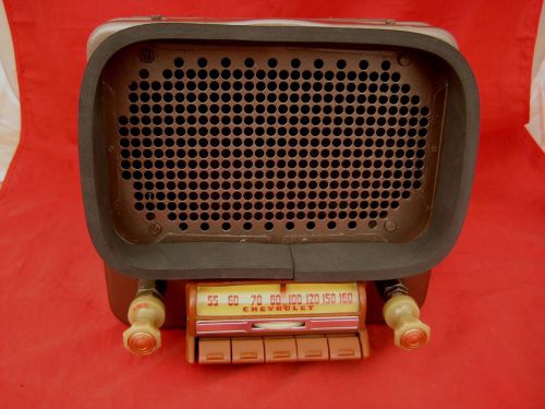 1942 chevrolet radio - restored - beautiful &amp; plays well - orig 6-volt - 985793