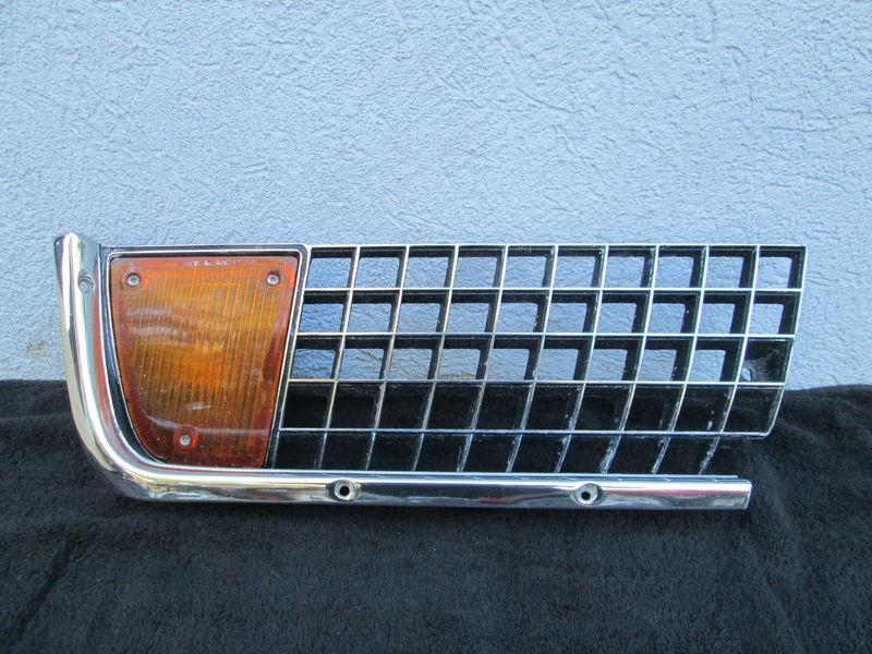70-72 corvette right grille  with park / turn signal lamp lens oem gm c3 3966794