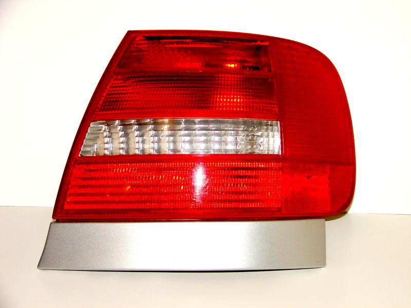Audi a4 right tail light 1999-2001