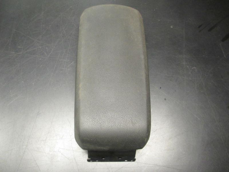 08 ford focus sdn front center console arm rest oem#2130 