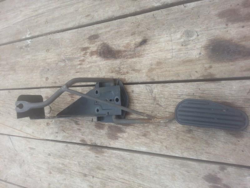 1997 s10 s15 gmc jimmy 2dr 4x4 4.3l gas fuel pedal assembly