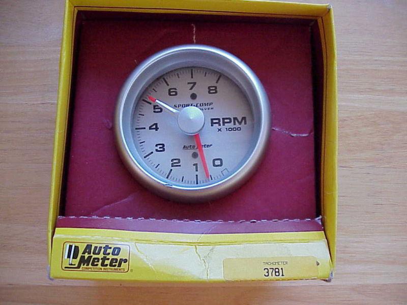 Autometer 3781 tachometer