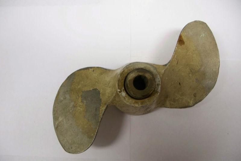 Outboard propeller 5