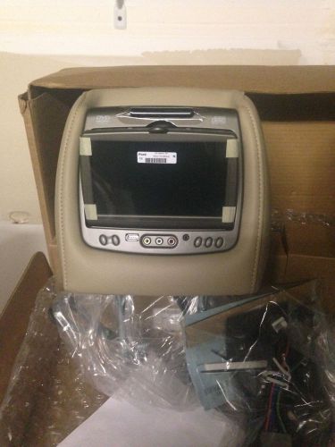 Pair of head rest dvd player