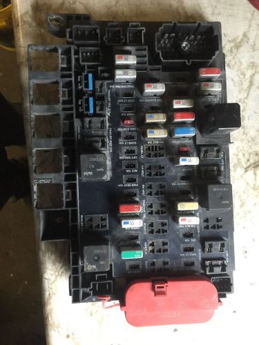 A06-22691-000 / a06-40944-000  fuse panel - freightliner century/columbia