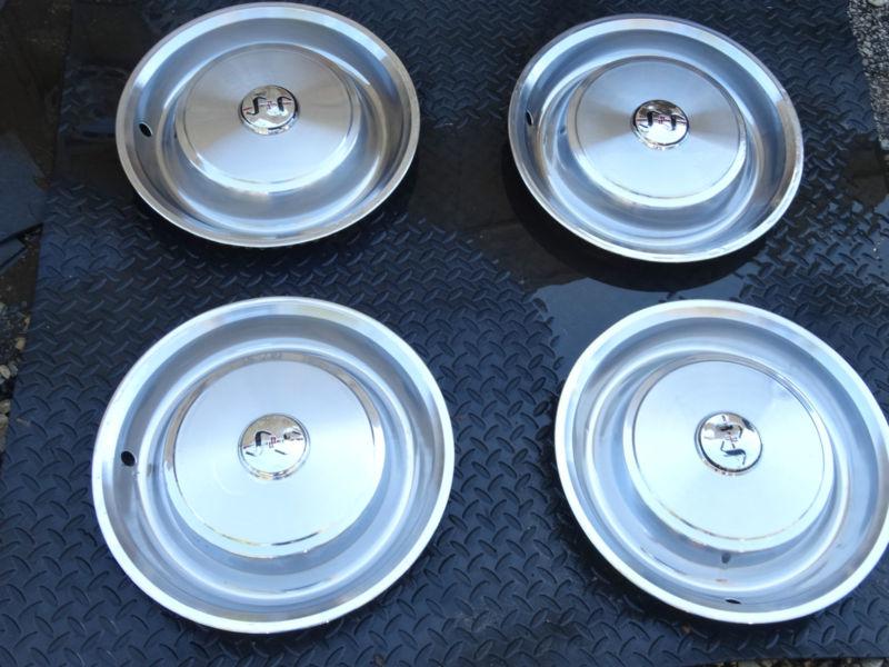 1973 cadillac in hearse commercial chassis s&s coach works 15in hubcaps set