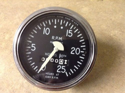 Nos stewart warner 2500 rpm tachometer with hour meter mechanical model 813923