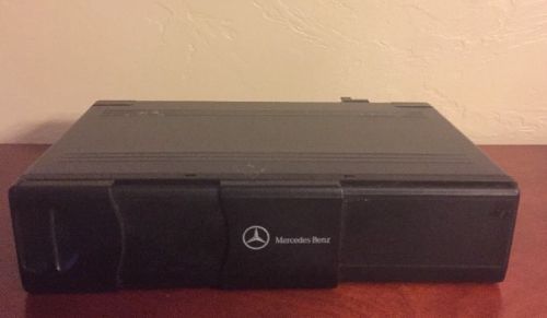 Mercedes genuine cd changer player with magazine mc3010 a2038209089 oem