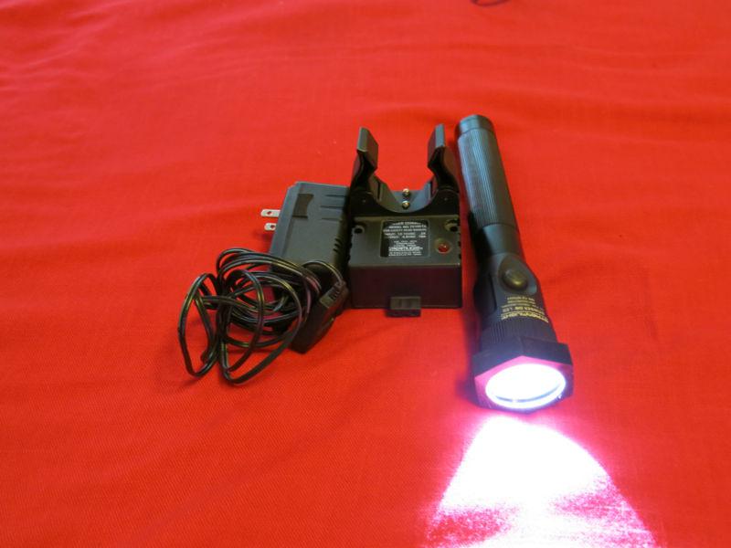 Streamlight  stinger ds led   with charger
