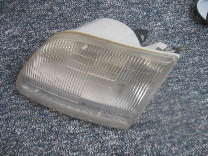 Ford expedition driver side head light left  1997-2002 original