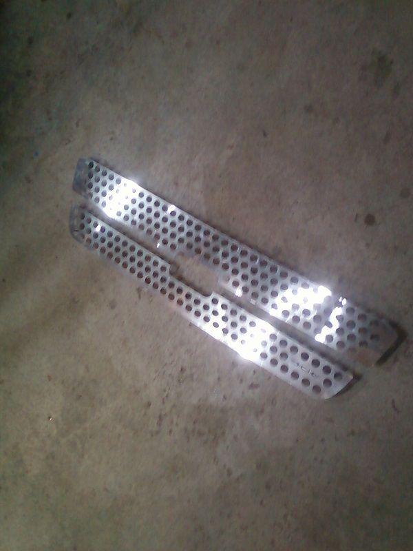 2003 chevy silverado circle punch stainless steel grille inserts