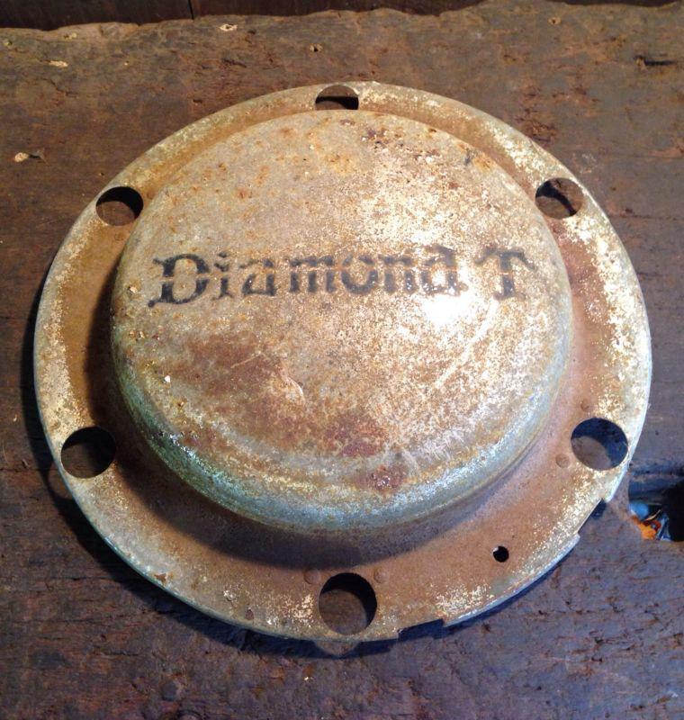 Diamond t hubcap