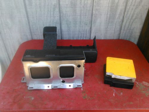 96-01 acura rl 6 disc cd changer w/cartridges