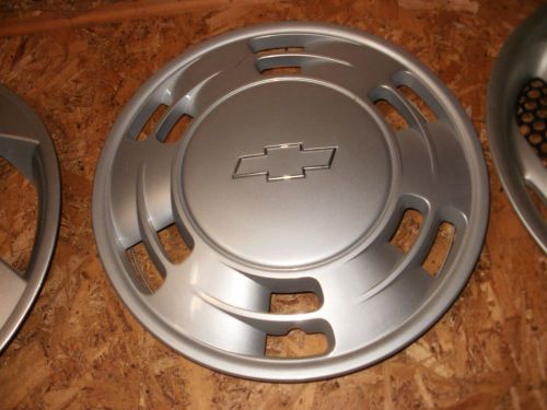 Chevrolet lumina 14&#034; wheelcover hubcap new original
