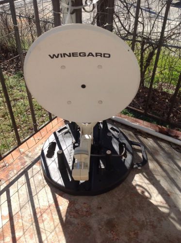 Winegard portable rv satellite dish. model rd-9046