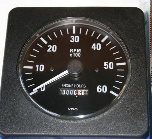 New vdo 333-209 d black 4&#034; square 6000 rpm tachometer gas hour meter marine boat