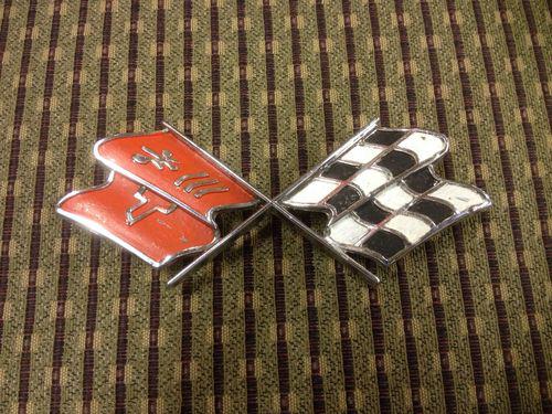 1968 1969 1970 1971 1972 1973 1974 1975 corvette original gas lid flag emblem