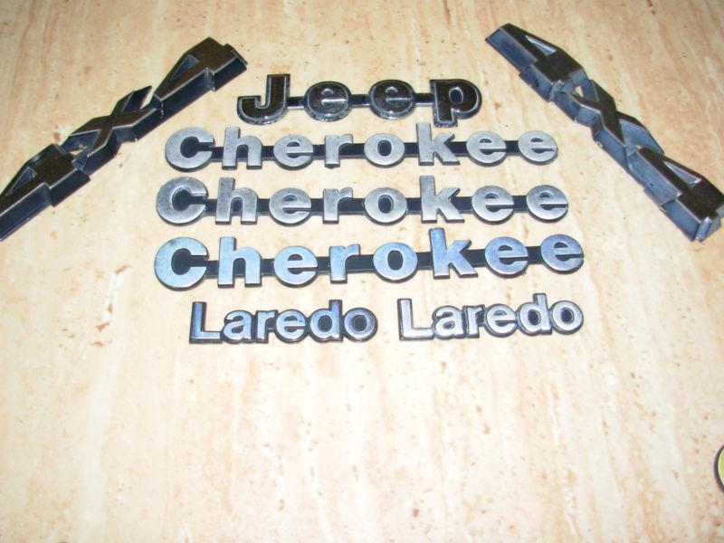 Jeep cherokee laredo 8 piece chrome plastic metal emblem badge decal logo symbol